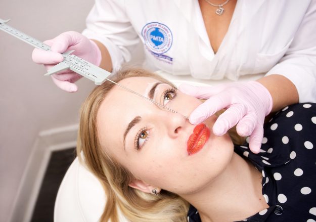 Jo Walton Permanent Makeup Eyebrow Measuring 1a Jo Walton Permanent Makeup Eyebrow Measuring